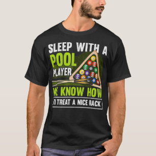 Mannen slaapstand met een pool Player Funny Billia T-shirt