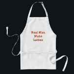 mannen sluiten apron standaard schort<br><div class="desc">Deze Real Mannen Make Latkes is een geweldig Hanukkah cadeau voor de mannen in de keuken die graag aardappelpannenkoeken koken.</div>