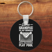 Mannen sommige Grandpas spelen Bingo Real Grandpas Sleutelhanger (Voorkant)