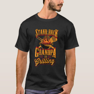 Mannen standaard achter opa is grilling stramien 4 t-shirt