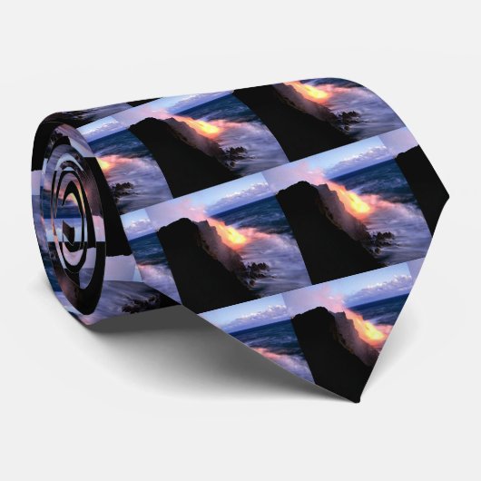 Mannen stropdas van de Hawaiiaanse vulkaan (Opgerold)