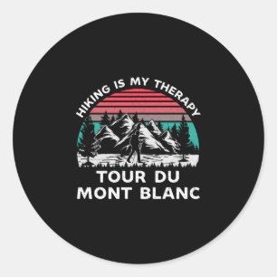 Mannen tour du mont blanc wandelen is therapie bui ronde sticker