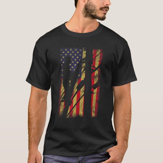 Mannen Trotse Lineman Amerikaanse Vlag Elektrische T-shirt (Voorkant)