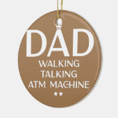 Mannen vader die praat over geldautomaten keramisch ornament (Links)