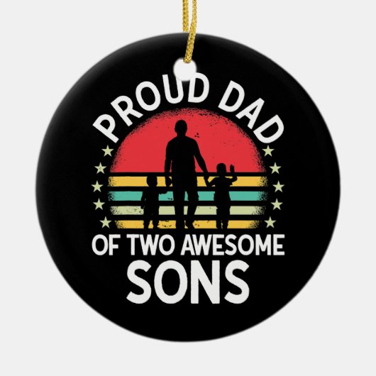 Mannen vader van twee Geweldige zonen koel vader Keramisch Ornament (Voorkant)