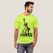 Mannen veiligheid groen NYC Manhattan Vrijheidsbee T-shirt (Voorkant volledig)