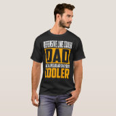 Mannen verdedigingslinie coach papa als een gewone t-shirt (Voorkant volledig)