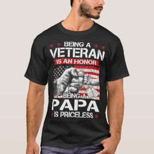Mannen veteranendag is veteraan en een eerbetoon i t-shirt