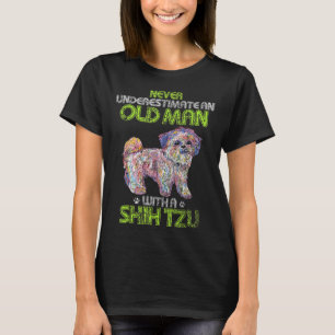 Mannen Vintage onderschat nooit een oud Man met ee T-shirt
