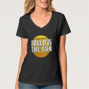 Mannen volgen de zon op je instinct optimisme t-shirt