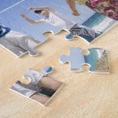 Mannen voor de volleybal op het strand. legpuzzel (Zijkant)