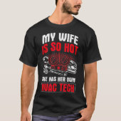 Mannen vrouw die zo heet is, heeft haar eigen HVAC T-shirt (Voorkant)