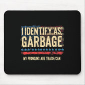 Mannen vrouwen die ik identificeer als Garbyge Fun Muismat (Voorkant)