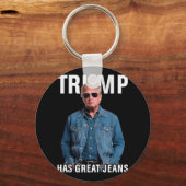 Mannen vrouwen Trump heeft geweldige jeans grappig Sleutelhanger (Voorkant)