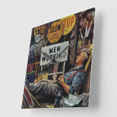 Mannen werken vierkante klok (Hoek)