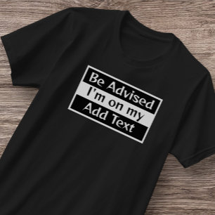 Mannen wordt geadviseerd t-shirt