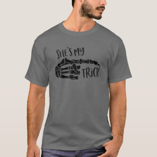 Mannen, ze is mijn Trick. Hij is mijn Treat Matchi T-shirt