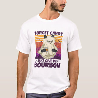 Mannen zwarte kat vergeet Snoep maar geef me Bourb T-shirt
