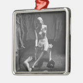 Mannequin met been en arm verwijderd metalen ornament (Links)