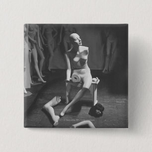 Mannequin met been en arm verwijderd vierkante button 5,1 cm