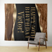 Mans Birthday Party Backdrop Brown Gold Agate Wandkleed (In Situ (horizontaal))