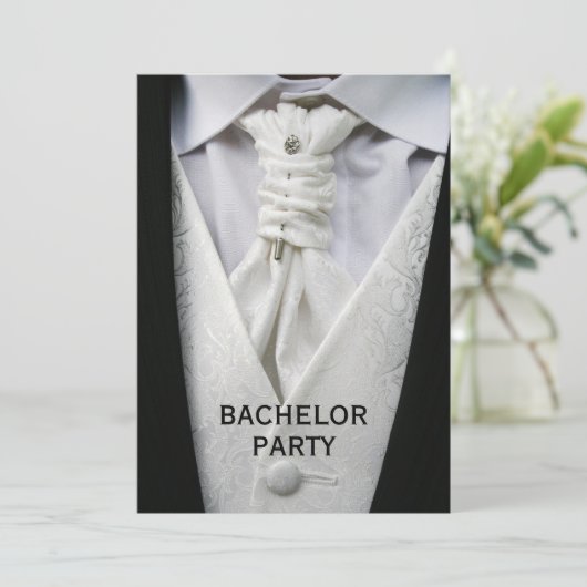 Mans Elegant Suit Bachelor Party Kaart (Staand voorkant)