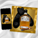 Mans Gold 50ste verjaardagsfeestje Kaart<br><div class="desc">Elegante zwarte en gouden whisky en sigaar gerijpt tot in de perfectie betekent 50ste verjaardag feestuitnodiging. Deze prachtige zwarte en gouden 50ste uitnodiging voor verjaardagsfeestjes wordt gemakkelijk aangepast voor uw evenement door uw evenementgegevens, letterstijl, lettergrootte & kleur en bewoordingen toe te voegen. U kunt de tekst op de flesetiketten veranderen!...</div>