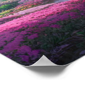 Mansie in een tuin van bloemen poster (Hoek)