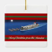 Manukai Kerstversiering 2025 Keramisch Ornament (Achterkant)