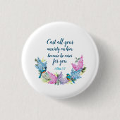 Manuscript 1 Peter 5:7 Ronde Button 3,2 Cm (Voorkant)