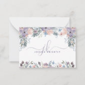 Manuscript Monogram Initialen Paarse bloemen Notitiekaartje (Voorkant)