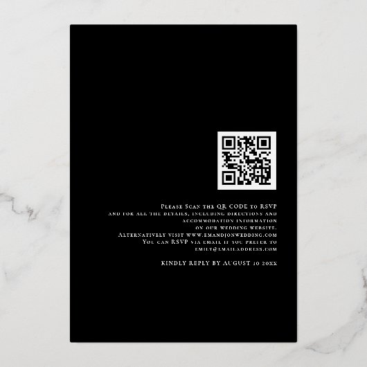 Manuscript Names QR Code Weddenschap Black Luxury Folie Uitnodiging (Achterkant)