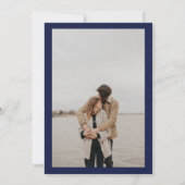 Manuscript navy blue photocalligraphy bruiloft kaart (Achterkant)