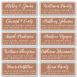 Manuscript TerraCotta Wedding Guest Adresetiketten Sticker<br><div class="desc">Eenvoudig te personaliseren, namen en adressen / individuele trouwadreslabel stickers voor gastuitnodigingen. Deze chique, moderne en stijlvolle bruiloft adresetiketten zijn voorzien van uw bruiloft gastnamen in witte elegante handgeschreven script kalligrafie op een terracotta achtergrond. Voeg eenvoudig uw individuele huwelijksgastnamen en adres toe. Exclusief voor u ontworpen door Happy Dolphin Studio....</div>