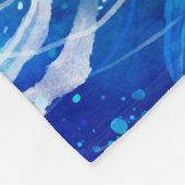 Many blue jellyfishes swimming underwater. Seamles Fleece Deken (Hoek)