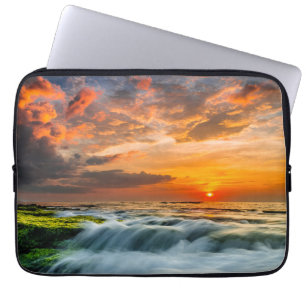 Manyar Beach op zonsopgang Laptop Sleeve