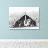 Maori Family at Home FotoNieuw-Zeeland Canvas Afdruk (Insitu (Houten vloer))