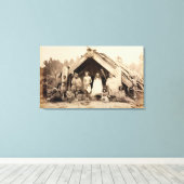 Maori Family, Nieuw-Zeeland, c.1880s (albumen prin Canvas Afdruk (Insitu (Houten vloer))
