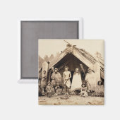 Maori Family, Nieuw-Zeeland, c.1880s (albumen prin Magneet (Voorkant / Achterkant)