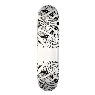 Maori koru-tattoo met polynesiaanse patronen skateboard