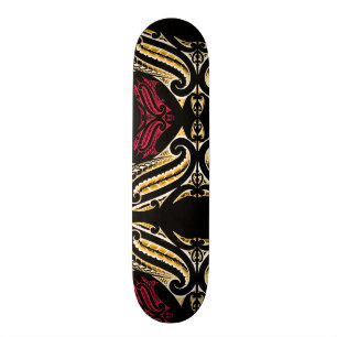 Maori Traditioneel moko-ontwerp in rood en geel Skateboard