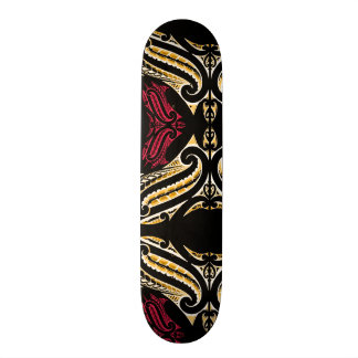 Maori Traditioneel moko-ontwerp in rood en geel Skateboard