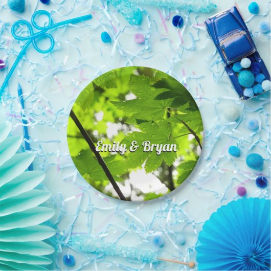 Mapelbladeren met regendruppels papieren bordje (Feest)