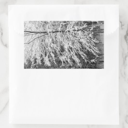 Mapelboom in sneeuw rechthoekige sticker (Tas)