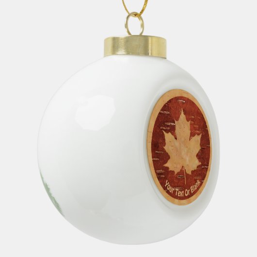 Maple Leaf on Inner Birch Bark Keramische Bal Ornament (Links)