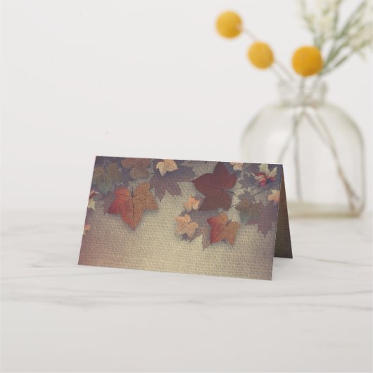 Maple Leaves en String Lights Fall Wedding Plaatskaartje (Achterkant)