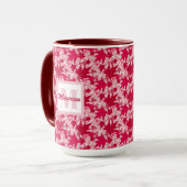 Maple lekt op een roze achtergrond mok (Voorkant links)