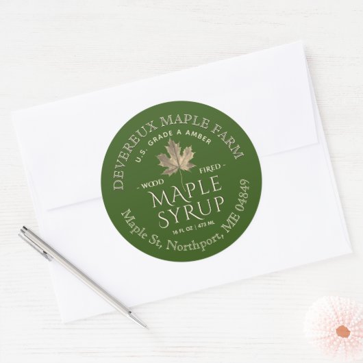 Maple stroop gouden esdoornblad op groen aangepast ronde sticker (Envelop)