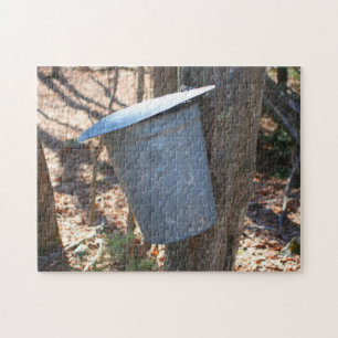 Maple Sugar Sap Bucket on Tree Natuur  Legpuzzel