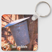 Maple Syrup Sap Bucket Natuur op maat Sleutelhanger (Achterkant)